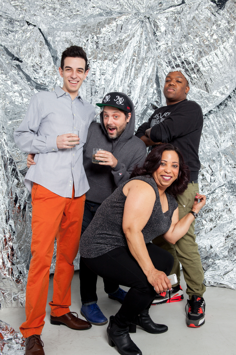 Illustration for article titled AL : A GMG HOLIDAY PARTY